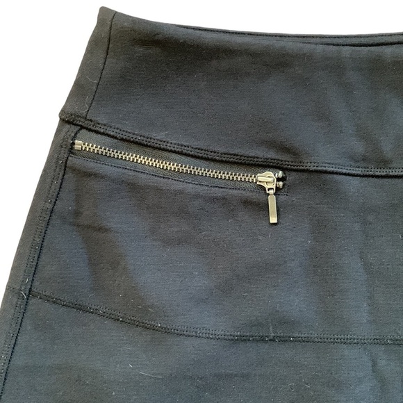 Athleta Strata Black Skirt Stretch Ponte Knit Zipper Pockets Size Small - Picture 3 of 7